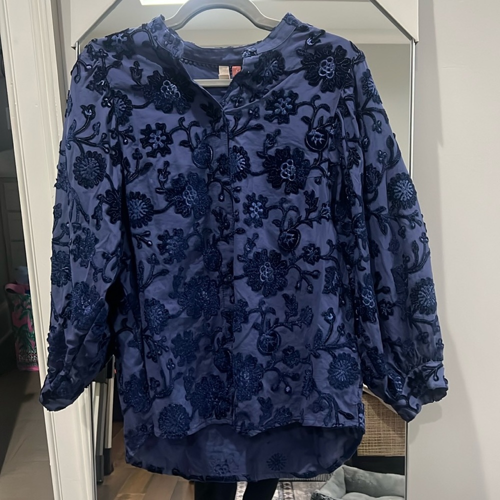 Women’s button down blouse, blue size L